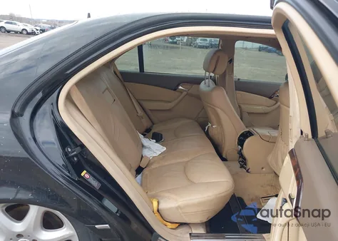 2003 Mercedes-Benz S 500 z USA, uszkodzony, nr VIN WDBNG84J03A336411